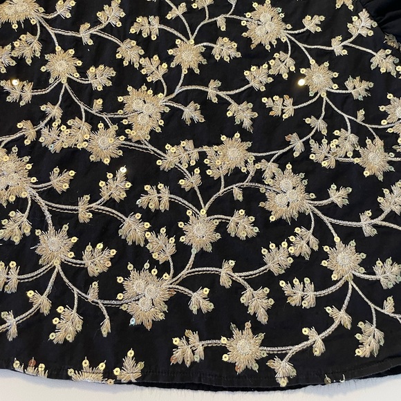 Isla Maude Gold Embroidered Sequins Floral Ruffled 3/4 Sleeve Top Women’ Size S - Picture 2 of 6